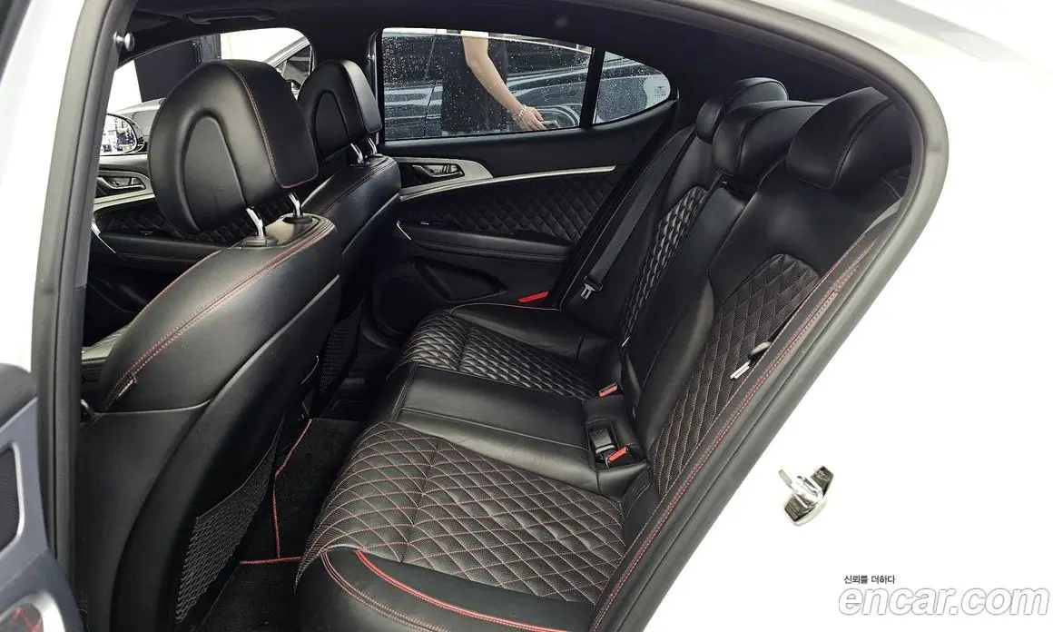 Genesis G70 2017 2.0 автомат (гидро), фото 16 Genesis G70 2017 2.0 автомат (гидро), фото 16