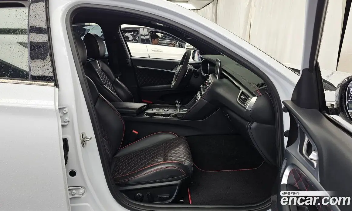 Genesis G70 2017 2.0 автомат (гидро), фото 17 Genesis G70 2017 2.0 автомат (гидро), фото 17