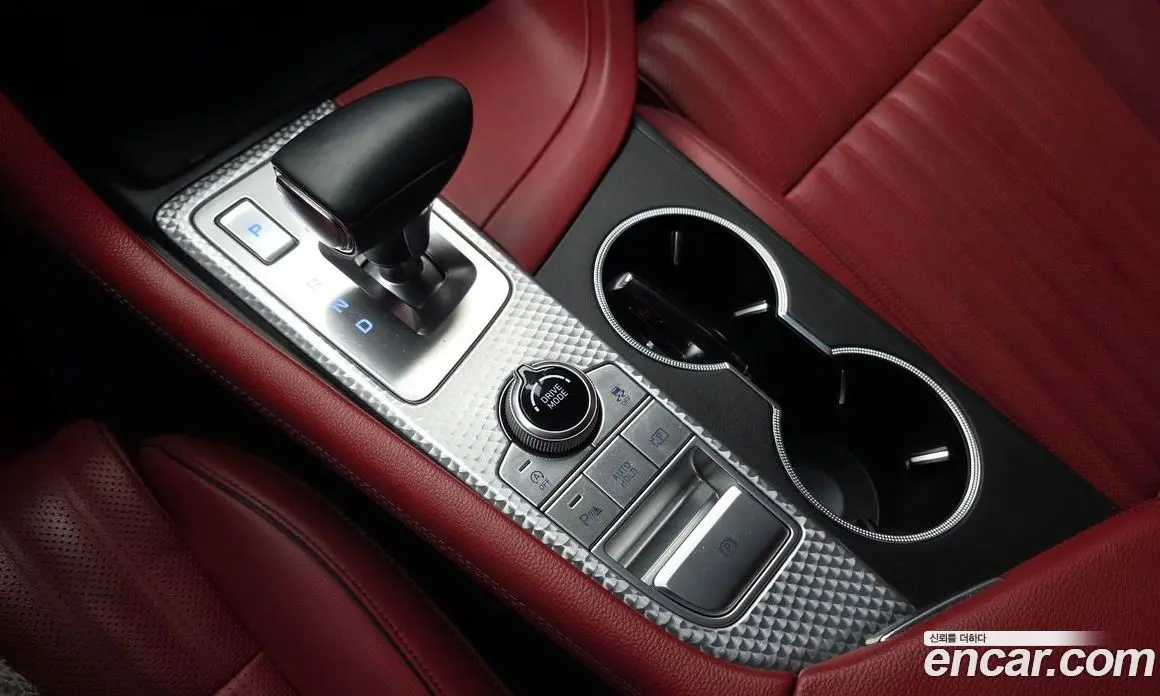 Genesis G70 2021 2.0 автомат (гидро), фото 12 Genesis G70 2021 2.0 автомат (гидро), фото 12