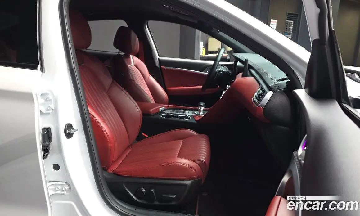 Genesis G70 2021 2.0 автомат (гидро), фото 17 Genesis G70 2021 2.0 автомат (гидро), фото 17