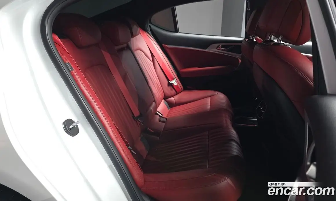 Genesis G70 2021 2.0 автомат (гидро), фото 18 Genesis G70 2021 2.0 автомат (гидро), фото 18