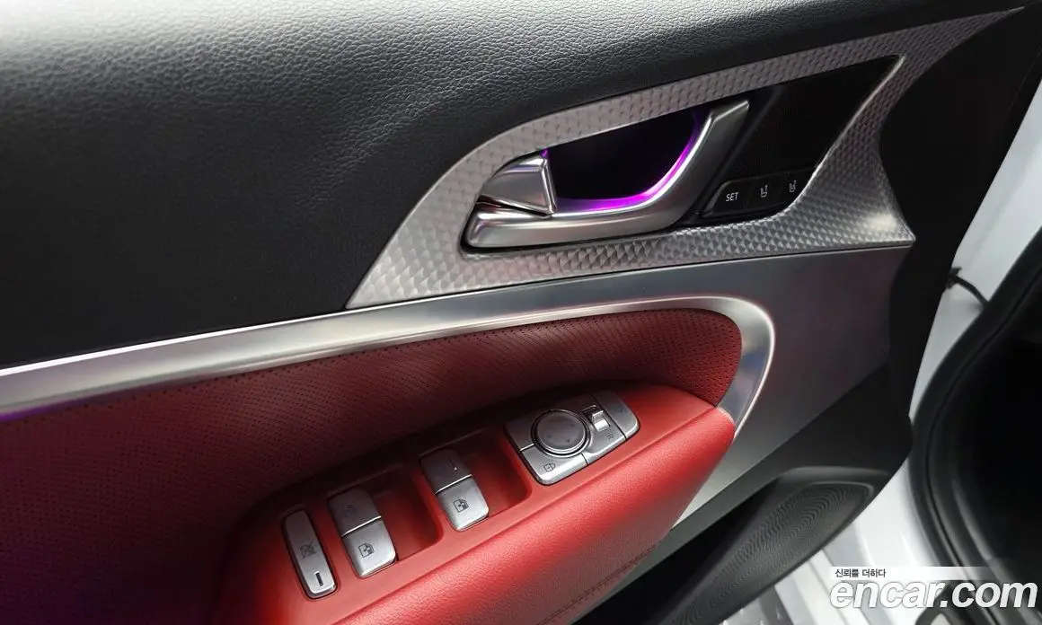 Genesis G70 2021 2.0 автомат (гидро), фото 32 Genesis G70 2021 2.0 автомат (гидро), фото 32