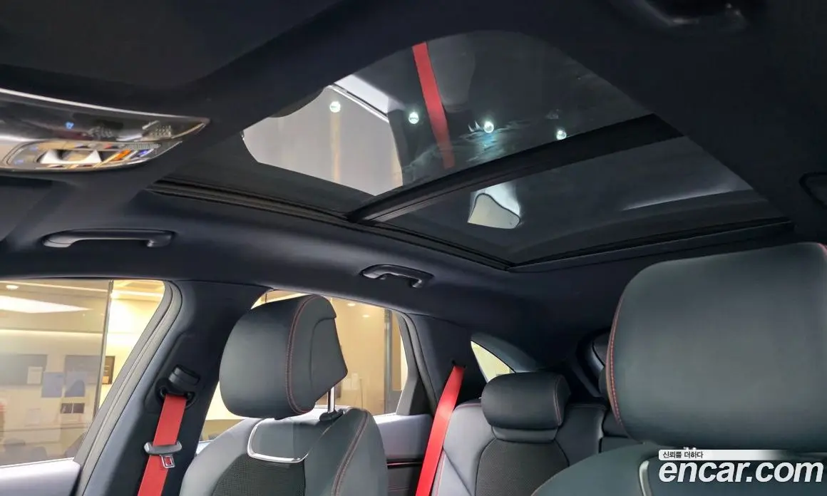 Genesis GV70 2021 2.5 автомат (гидро), фото 18 Genesis GV70 2021 2.5 автомат (гидро), фото 18