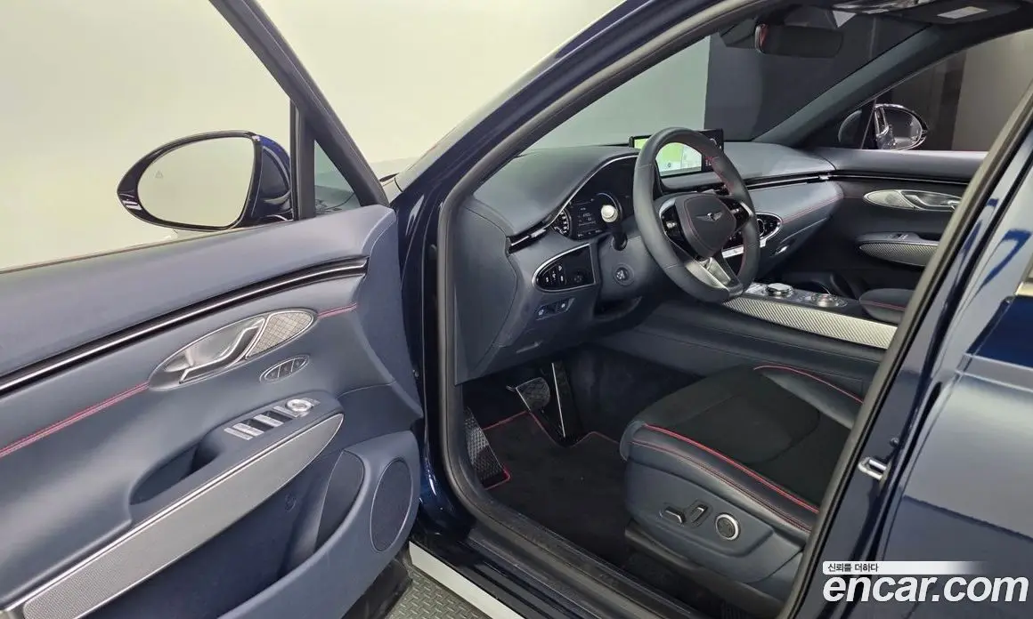 Genesis GV70 2021 2.5 автомат (гидро), фото 10 Genesis GV70 2021 2.5 автомат (гидро), фото 10