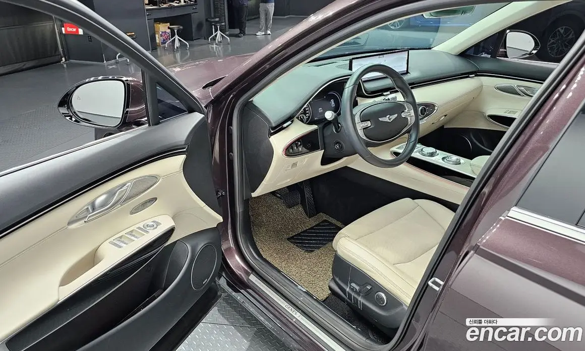 Genesis GV70 2021 2.5 автомат (гидро), фото 13 Genesis GV70 2021 2.5 автомат (гидро), фото 13