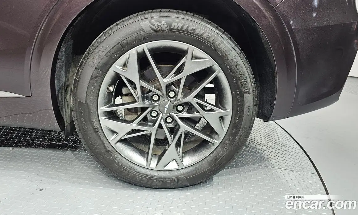 Genesis GV70 2021 2.5 автомат (гидро), фото 7 Genesis GV70 2021 2.5 автомат (гидро), фото 7