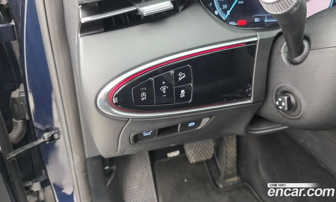 Genesis GV70 2022 2.5 автомат (гидро), фото 16 Genesis GV70 2022 2.5 автомат (гидро), фото 16