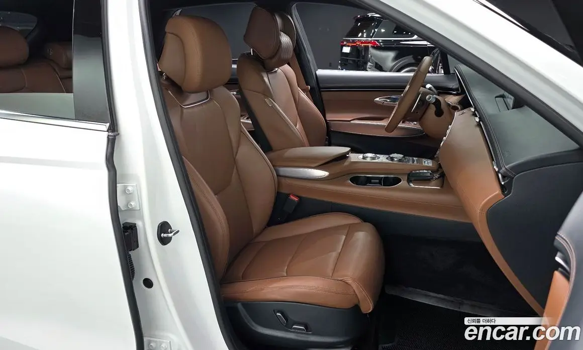 Genesis GV70 2022 2.5 автомат (гидро), фото 11 Genesis GV70 2022 2.5 автомат (гидро), фото 11