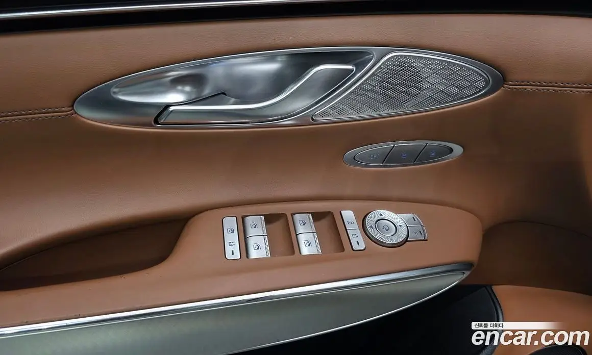 Genesis GV70 2022 2.5 автомат (гидро), фото 17 Genesis GV70 2022 2.5 автомат (гидро), фото 17