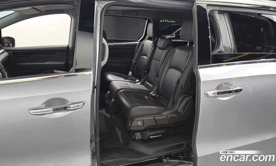 Honda Odyssey 2018 3.5 автомат (гидро), фото 17