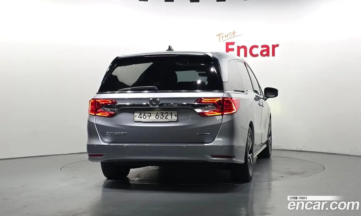 Honda Odyssey 2018 3.5 автомат (гидро), фото 4