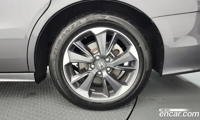 Honda Odyssey 2022 3.5 автомат (гидро), миниатюра 7