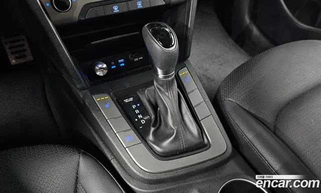 Hyundai Avante 2017 1.6 автомат (гидро), миниатюра 11 Hyundai Avante 2017 1.6 автомат (гидро), миниатюра 11