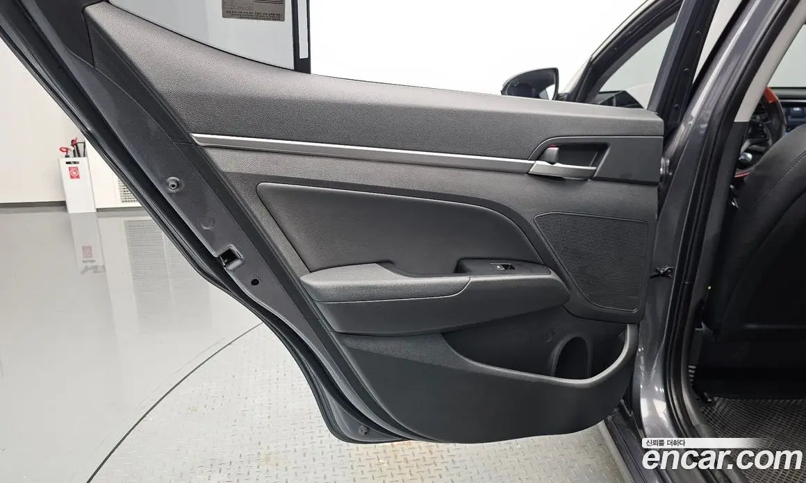 Hyundai Avante 2017 1.6 автомат (гидро), фото 14 Hyundai Avante 2017 1.6 автомат (гидро), фото 14