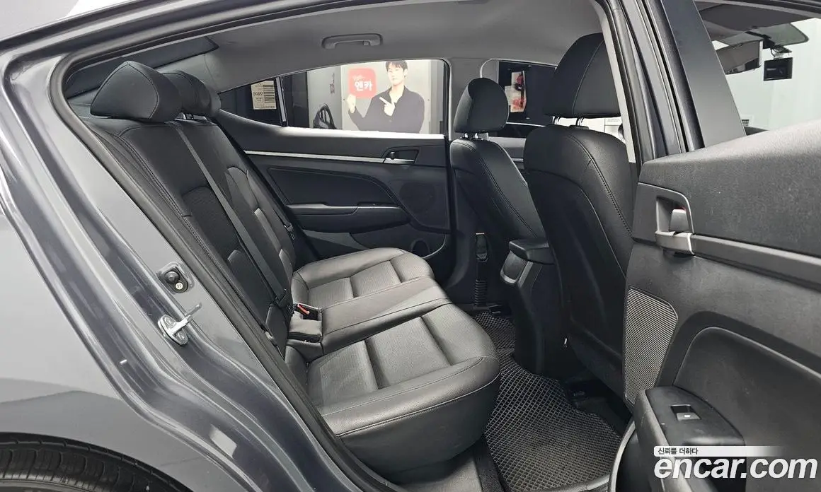 Hyundai Avante 2017 1.6 автомат (гидро), фото 17 Hyundai Avante 2017 1.6 автомат (гидро), фото 17