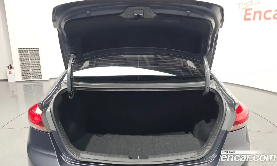 Hyundai Avante 2017 1.6 автомат (гидро), фото 29 Hyundai Avante 2017 1.6 автомат (гидро), фото 29