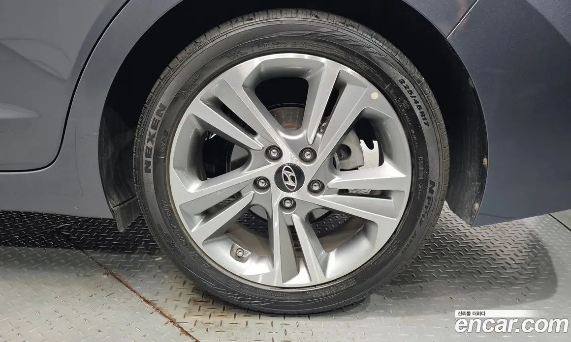 Hyundai Avante 2017 1.6 автомат (гидро), фото 6 Hyundai Avante 2017 1.6 автомат (гидро), фото 6