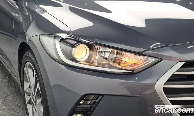 Hyundai Avante 2017 1.6 автомат (гидро), миниатюра 7 Hyundai Avante 2017 1.6 автомат (гидро), миниатюра 7