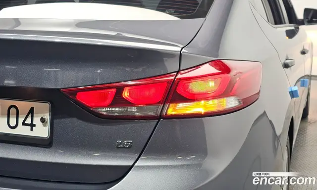 Hyundai Avante 2017 1.6 автомат (гидро), миниатюра 8 Hyundai Avante 2017 1.6 автомат (гидро), миниатюра 8