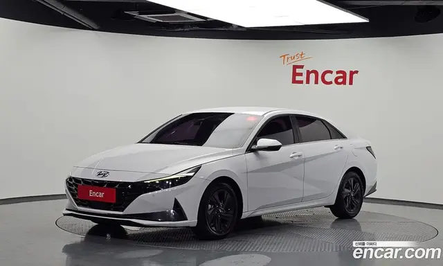 Hyundai Avante 2021 1.6 автомат (гидро), миниатюра 1
