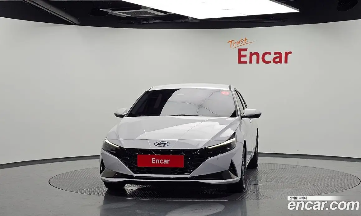 Hyundai Avante 2021 1.6 автомат (гидро), фото 3