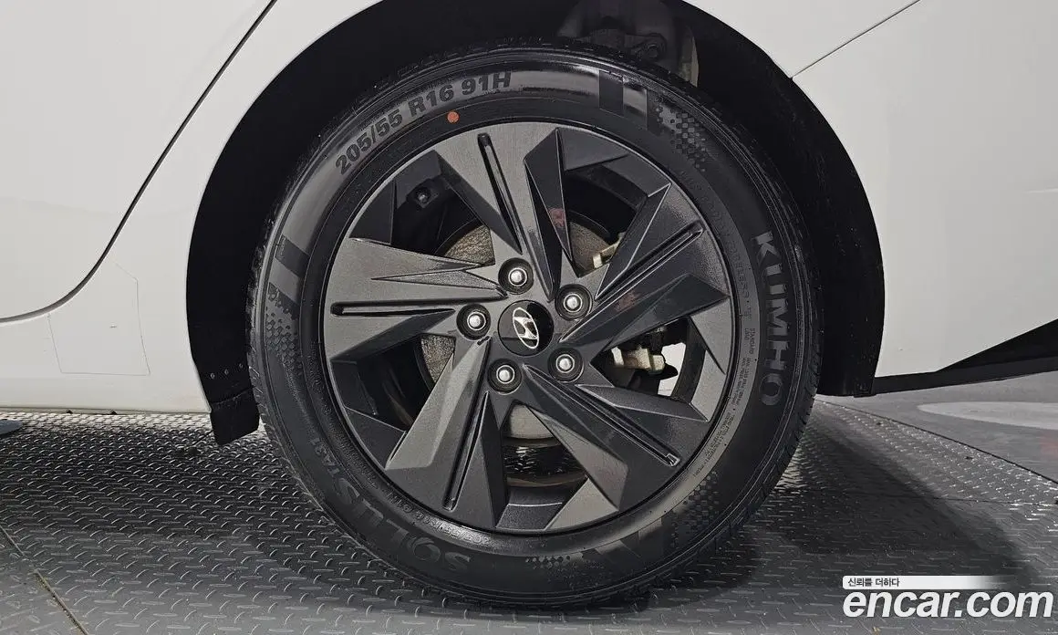 Hyundai Avante 2021 1.6 автомат (гидро), фото 7