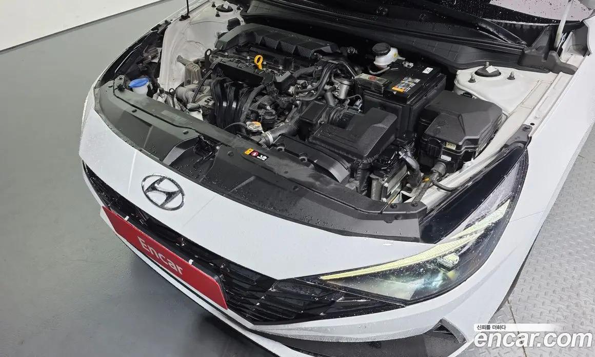 Hyundai Avante 2022 1.6 автомат (гидро), фото 6
