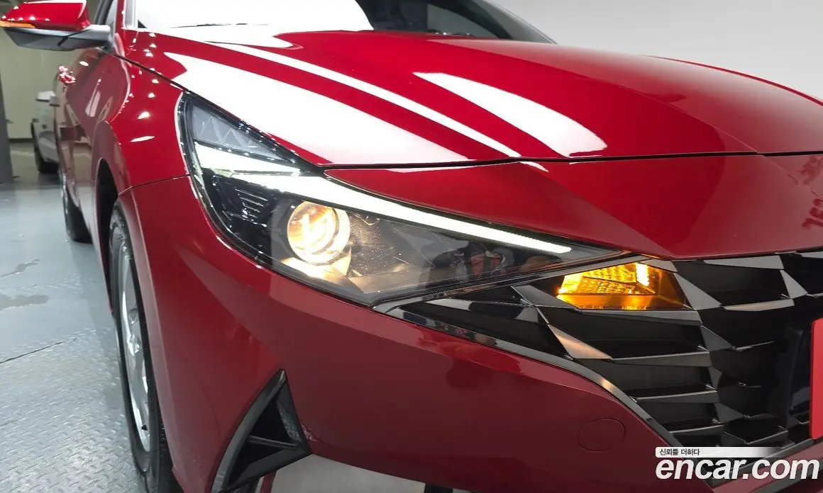 Hyundai Avante 2022 1.6 автомат (гидро), фото 7