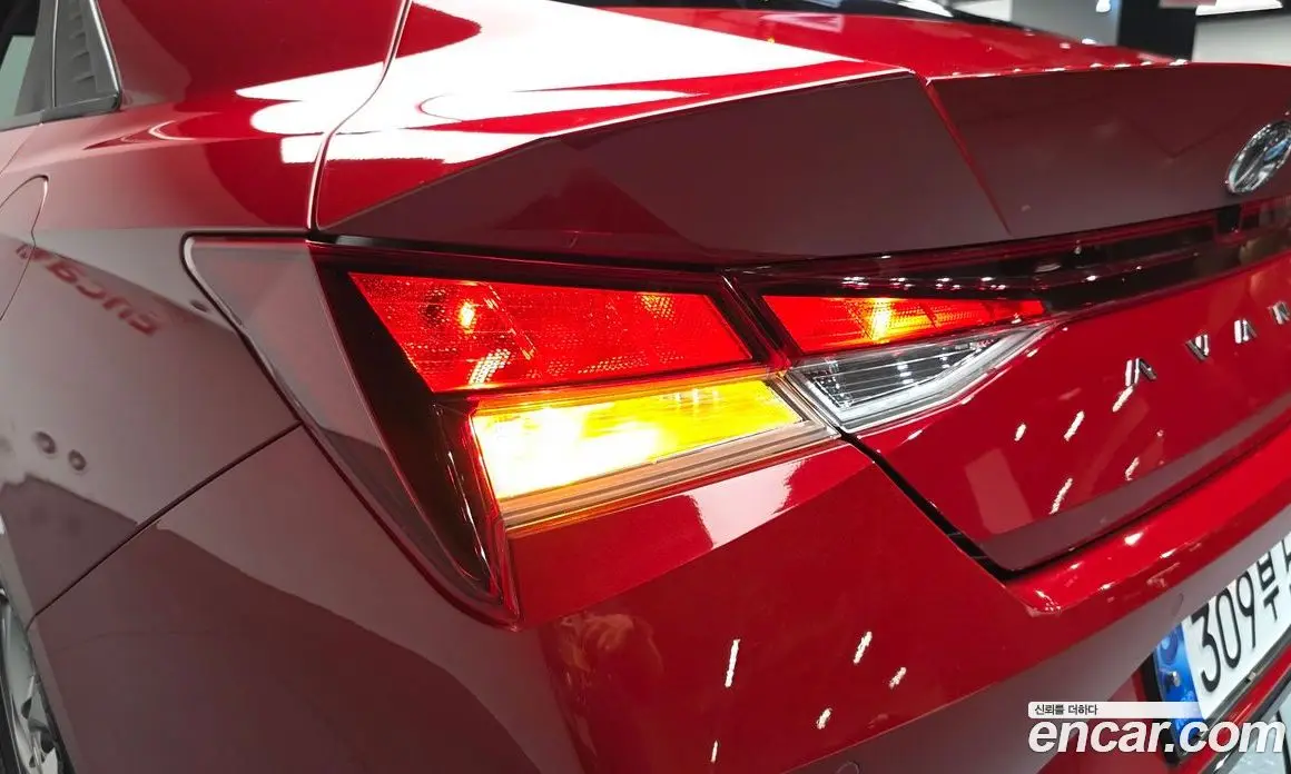Hyundai Avante 2022 1.6 автомат (гидро), фото 8