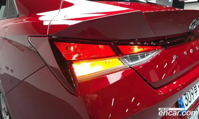 Hyundai Avante 2022 1.6 автомат (гидро), миниатюра 8