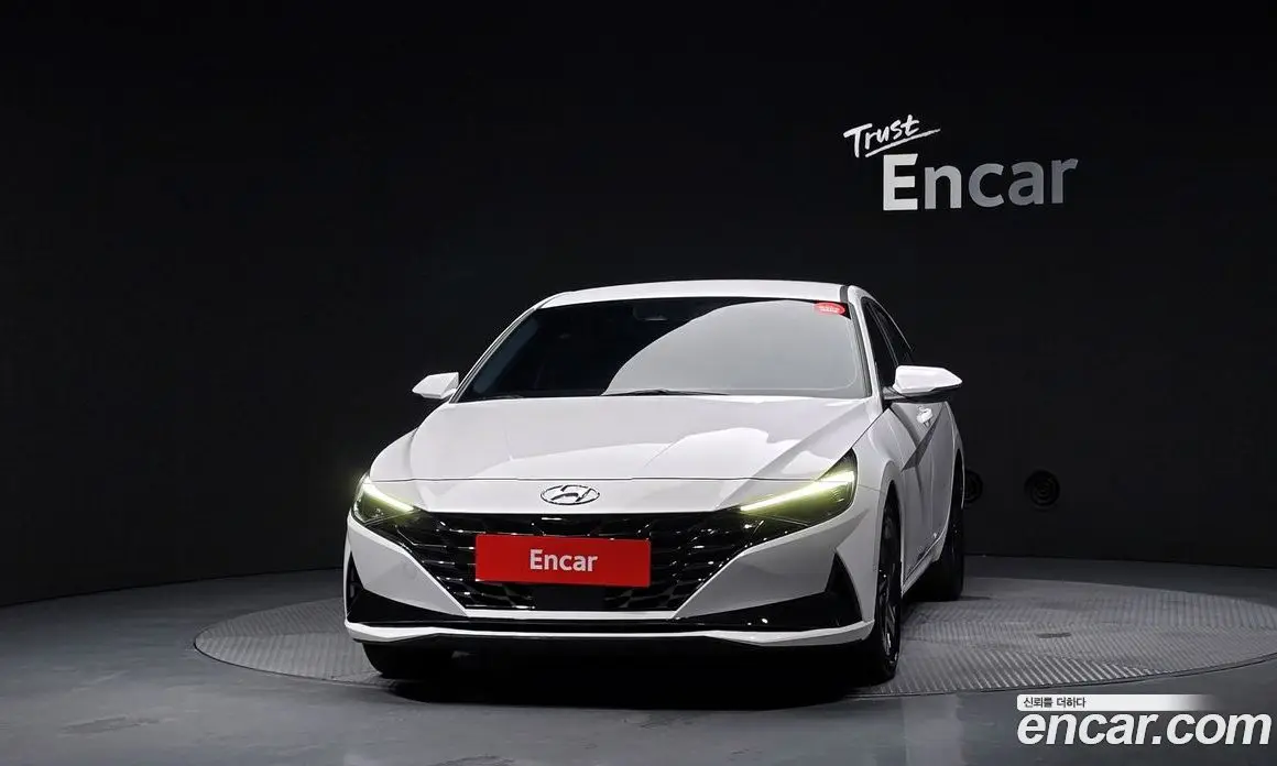 Hyundai Avante 2023 1.6 автомат (гидро), фото 3