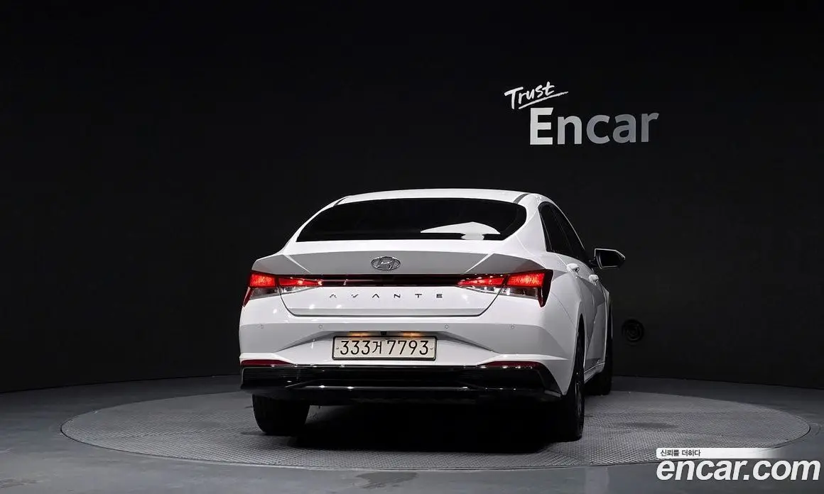 Hyundai Avante 2023 1.6 автомат (гидро), фото 4