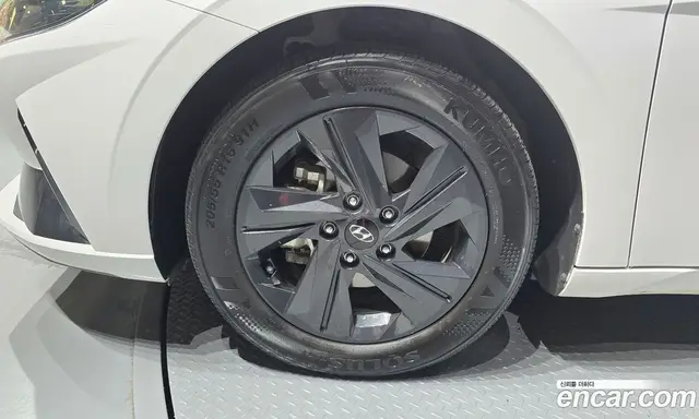 Hyundai Avante 2023 1.6 автомат (гидро), миниатюра 5