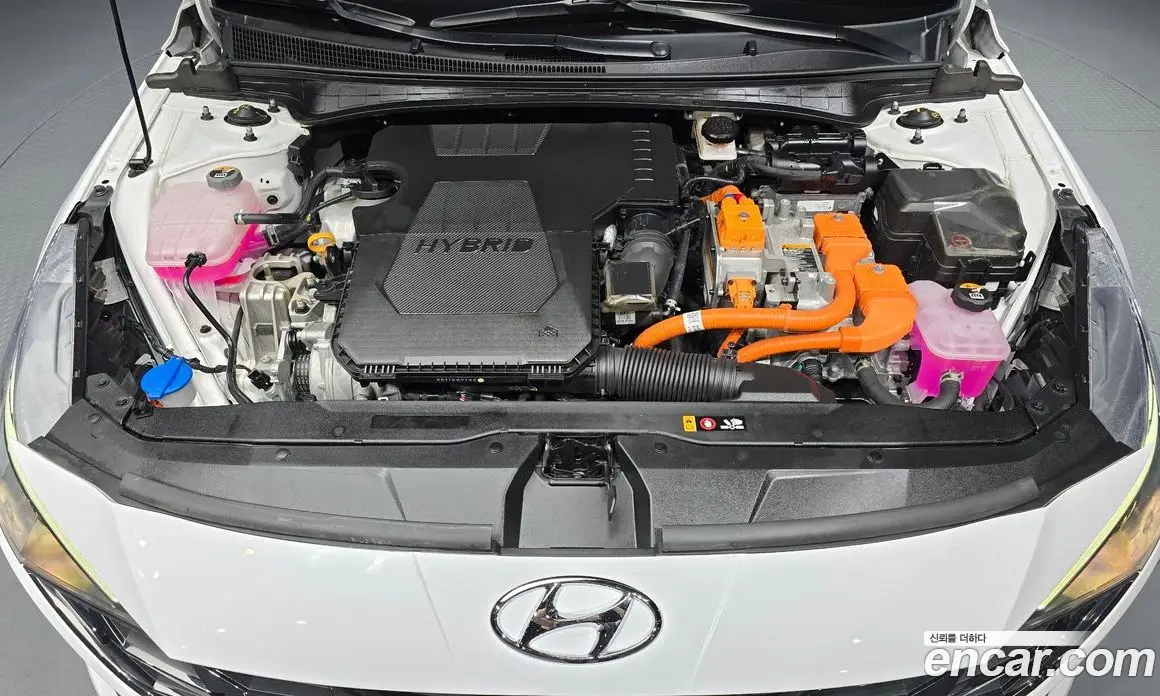 Hyundai Avante 2023 1.6 автомат (гидро), фото 6