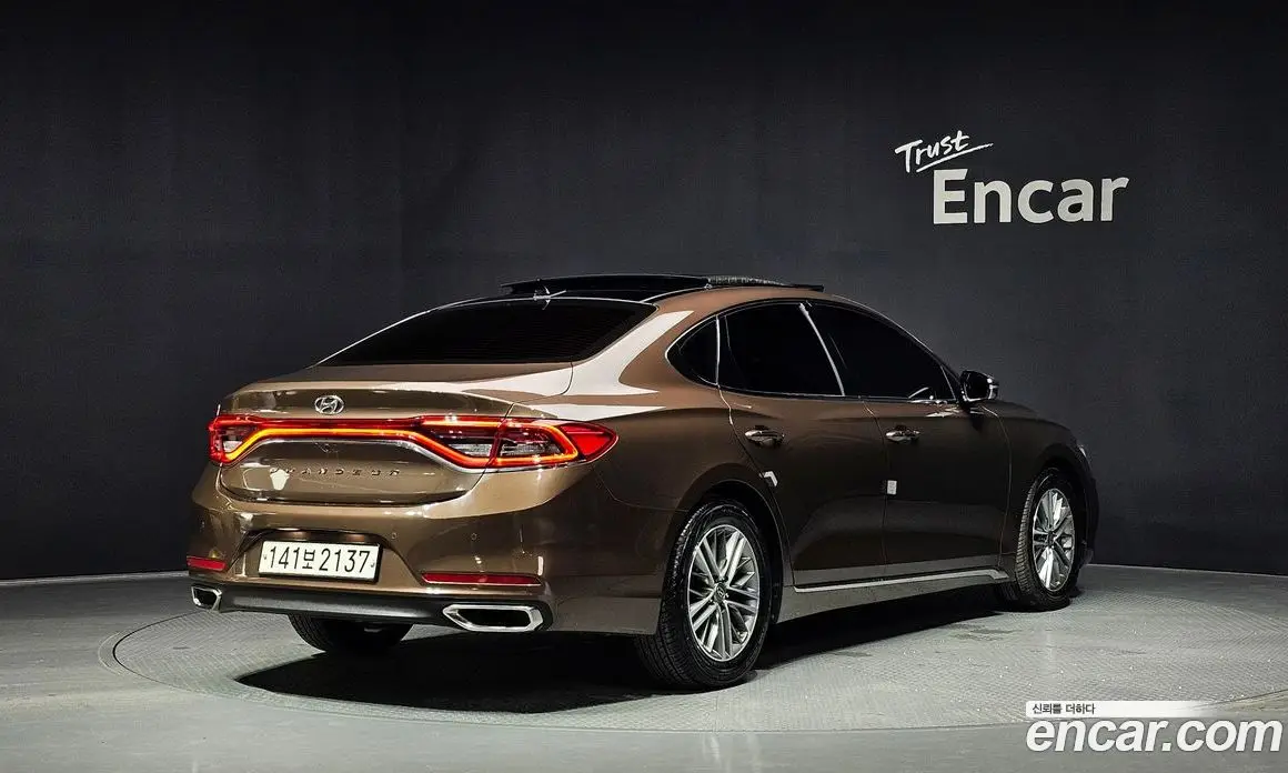 Hyundai Grandeur 2019 2.4 автомат (гидро), фото 2 Hyundai Grandeur 2019 2.4 автомат (гидро), фото 2