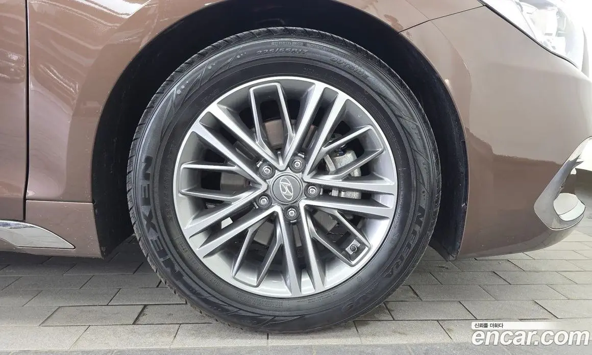 Hyundai Grandeur 2019 2.4 автомат (гидро), фото 7 Hyundai Grandeur 2019 2.4 автомат (гидро), фото 7