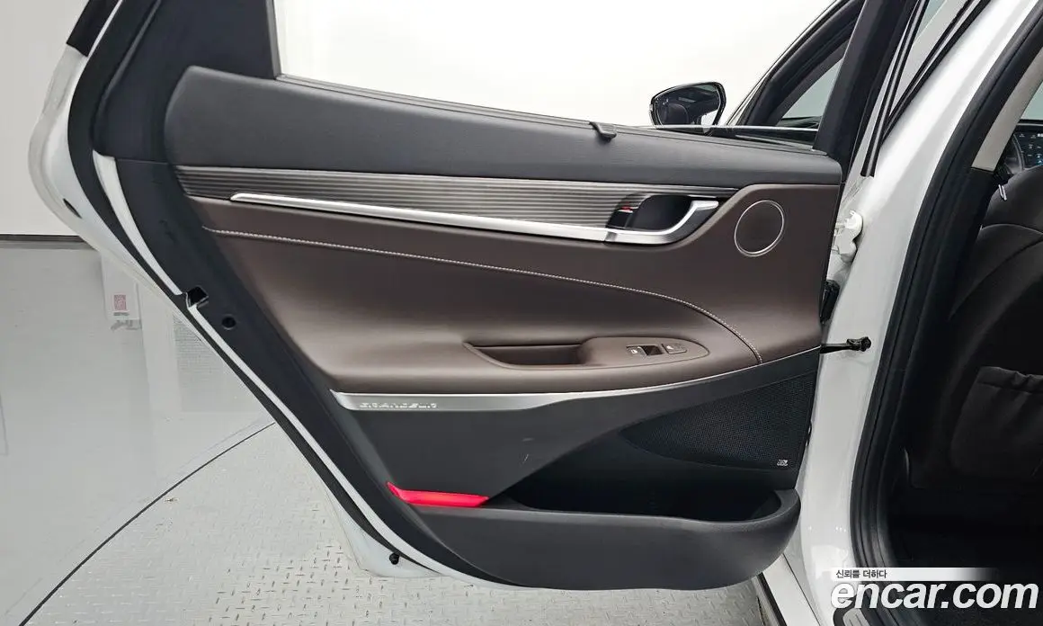 Hyundai Grandeur 2019 2.4 автомат (гидро), фото 14 Hyundai Grandeur 2019 2.4 автомат (гидро), фото 14
