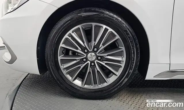 Hyundai Grandeur 2019 2.4 автомат (гидро), миниатюра 4 Hyundai Grandeur 2019 2.4 автомат (гидро), миниатюра 4