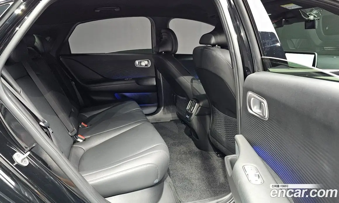Hyundai Ioniq 6 2023 0.1 автомат (гидро), фото 17 Hyundai Ioniq 6 2023 0.1 автомат (гидро), фото 17