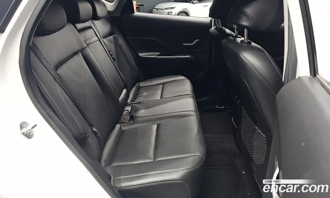 Hyundai Kona 2023 1.6 автомат (гидро), фото 11