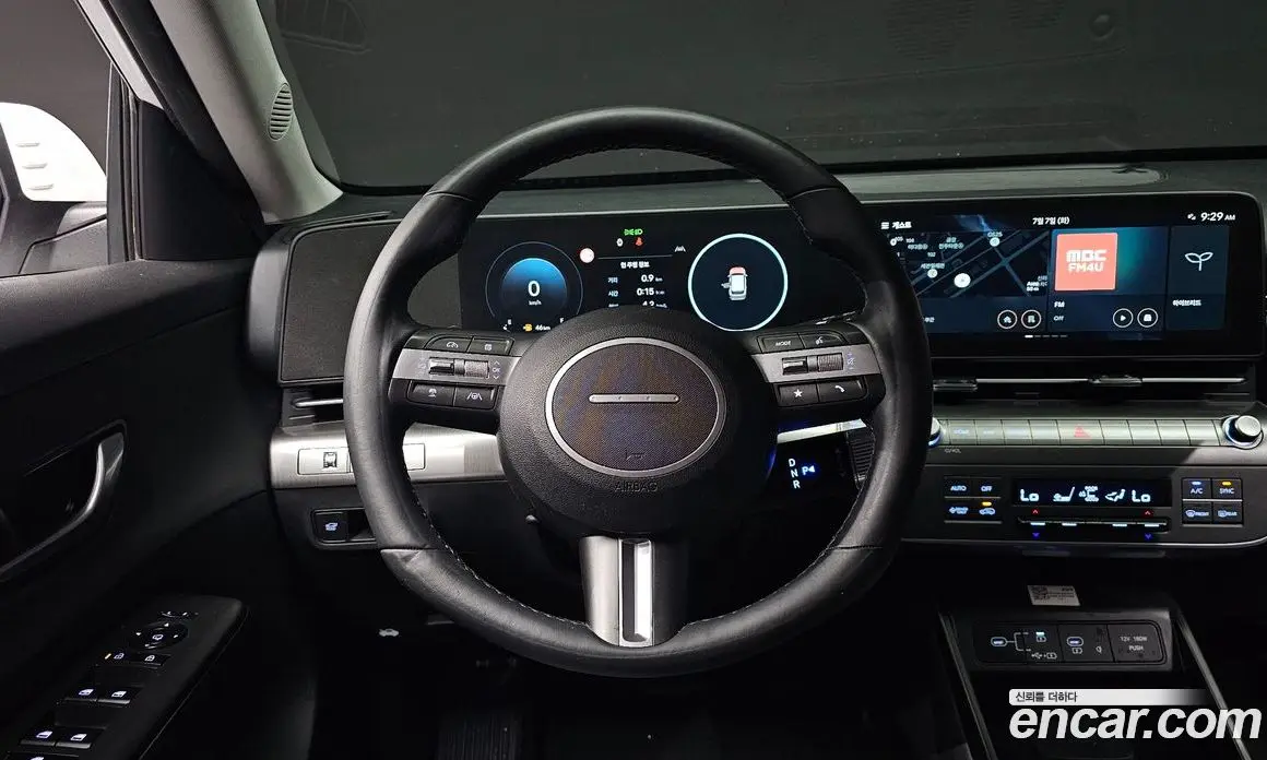 Hyundai Kona 2023 1.6 автомат (гидро), фото 13