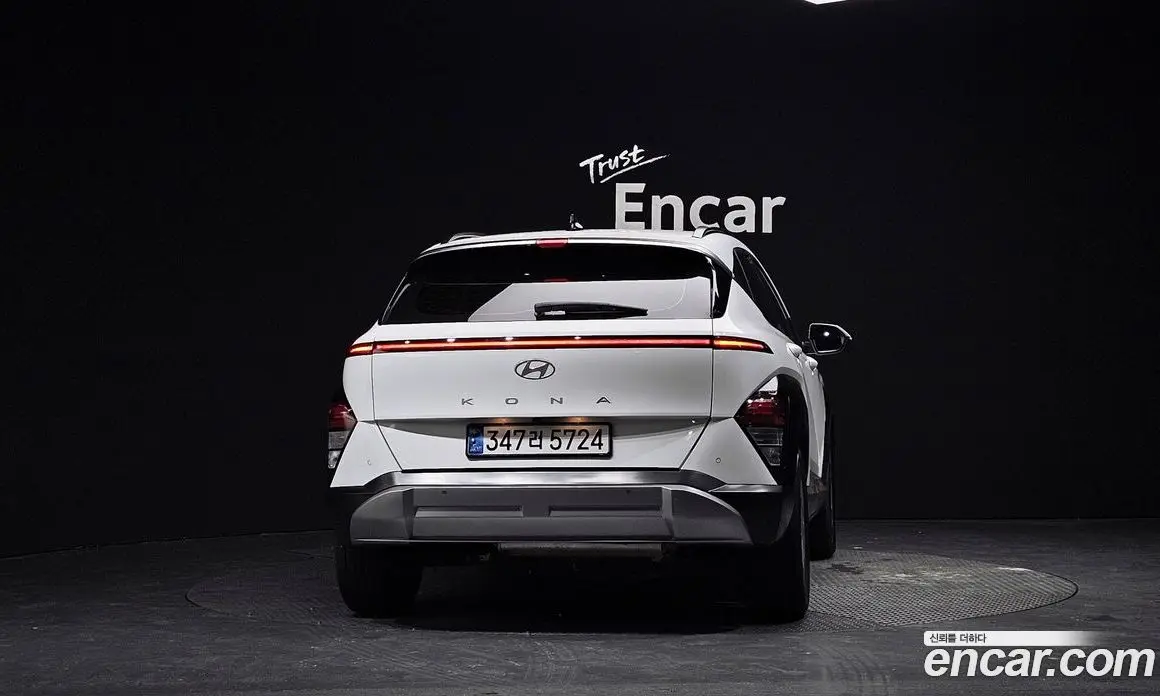 Hyundai Kona 2023 1.6 автомат (гидро), фото 4