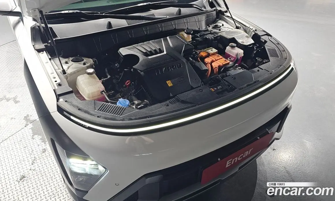 Hyundai Kona 2023 1.6 автомат (гидро), фото 6