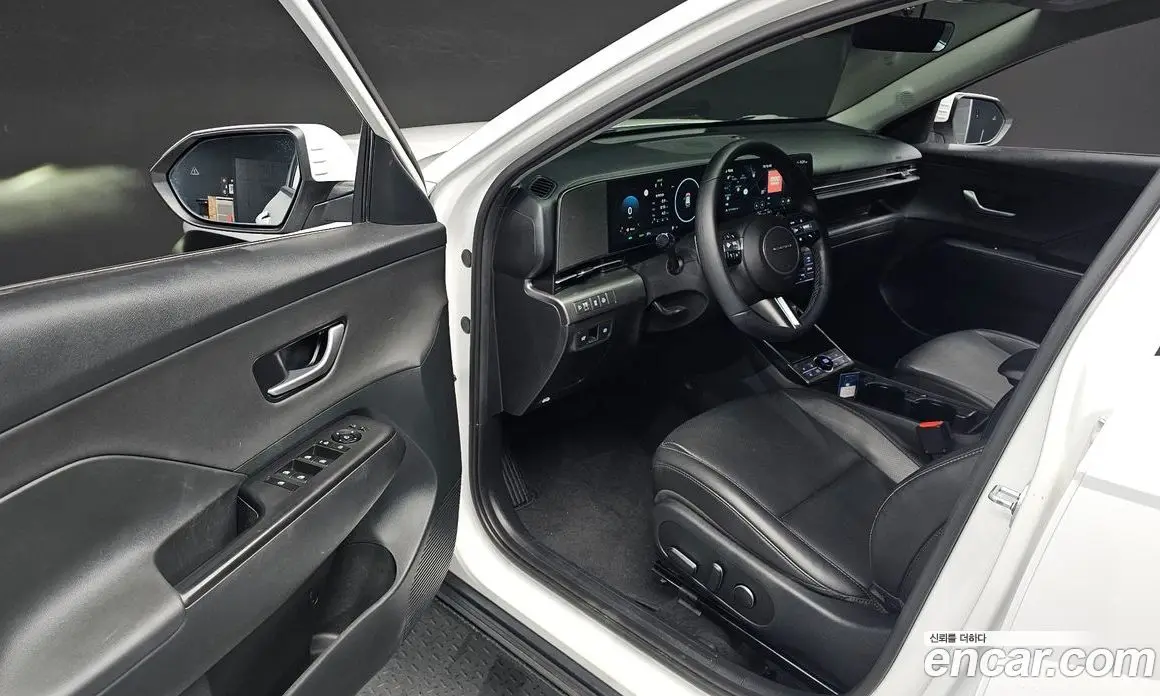 Hyundai Kona 2023 1.6 автомат (гидро), фото 10