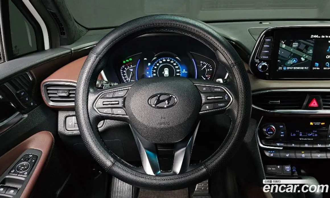 Hyundai Santa Fe 2020 2.0 автомат (гидро), фото 13 Hyundai Santa Fe 2020 2.0 автомат (гидро), фото 13