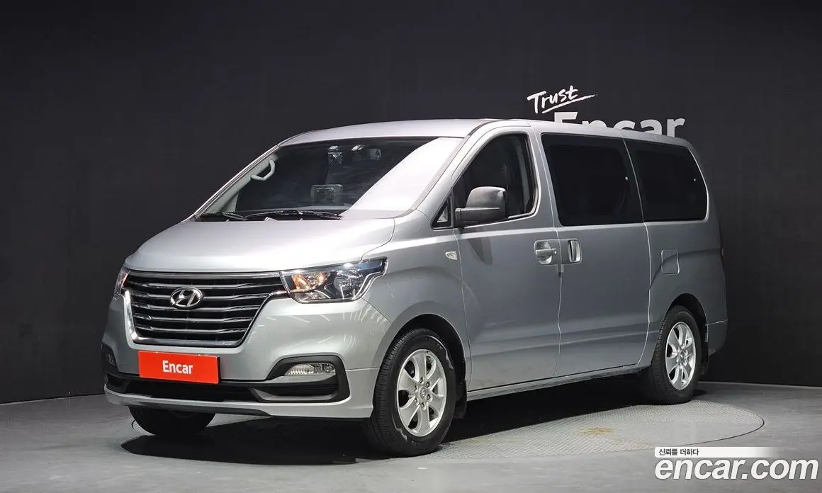 Hyundai Starex 2018 2.5 автомат (гидро), фото 1 Hyundai Starex 2018 2.5 автомат (гидро), фото 1