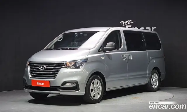 Hyundai Starex 2018 2.5 автомат (гидро), миниатюра 1 Hyundai Starex 2018 2.5 автомат (гидро), миниатюра 1