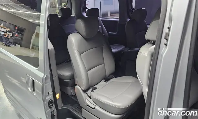 Hyundai Starex 2018 2.5 автомат (гидро), миниатюра 11 Hyundai Starex 2018 2.5 автомат (гидро), миниатюра 11