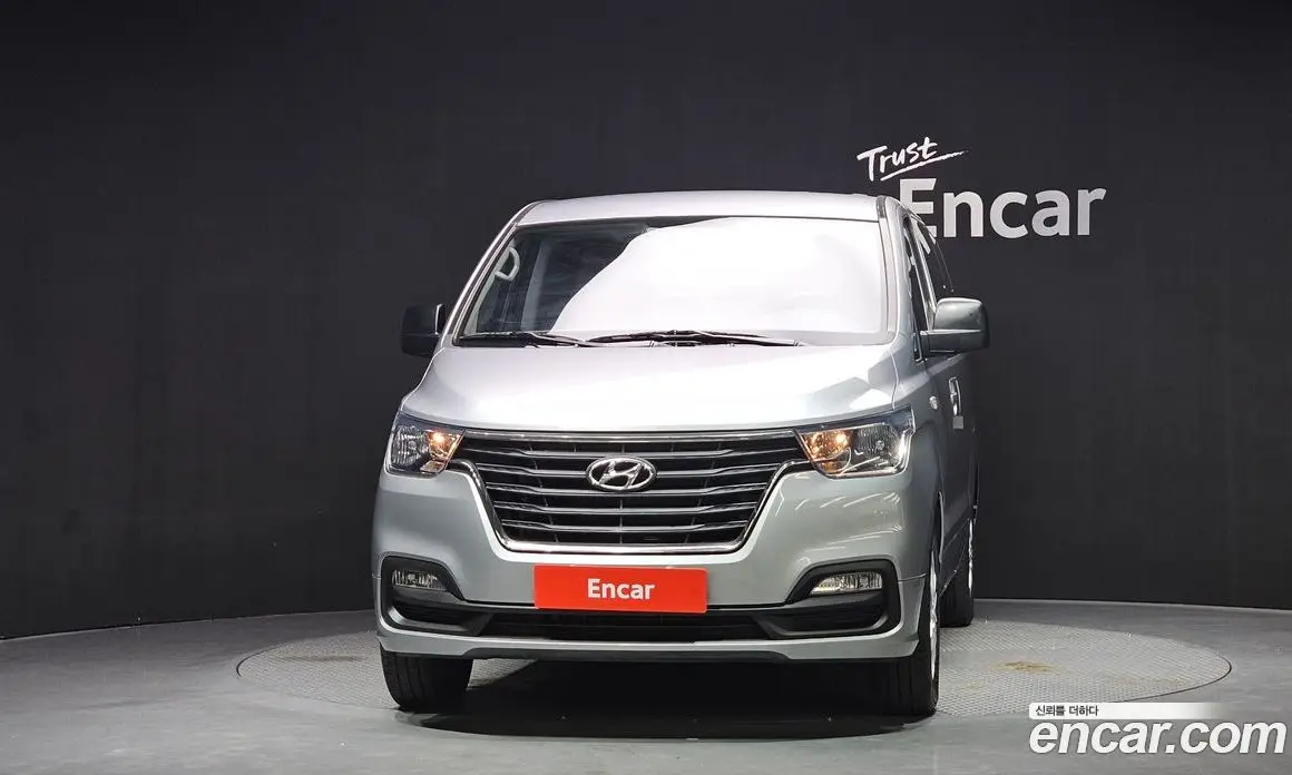 Hyundai Starex 2018 2.5 автомат (гидро), фото 3 Hyundai Starex 2018 2.5 автомат (гидро), фото 3