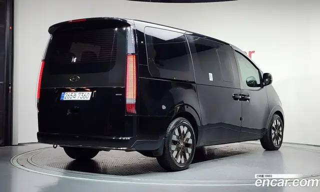 Hyundai Staria 2023 2.2 автомат (гидро), миниатюра 1